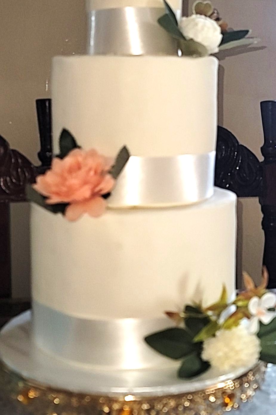Gray cake